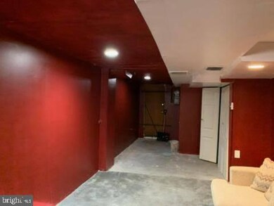 2558 W Lafayette Ave, Baltimore, MD 21216 - photo 4