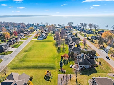 N8426 N Shore Rd, Menasha, WI 54952 - photo 6