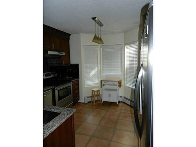 565 Quaker Ln unit 135, West Warwick, RI 02893 - photo 7