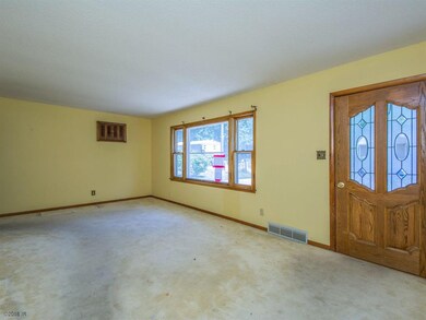 7810 SW 11th St, Des Moines, IA 50315 - photo 3