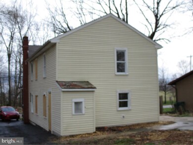 1133 Glasgow St, Pottstown, PA 19464 - photo 5