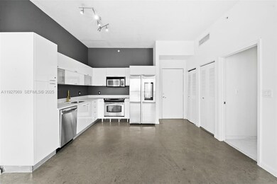 133 NE 2nd Ave unit 1905, Miami, FL 33132 - photo 7