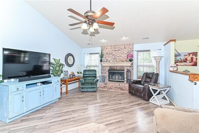 526 Danver Ln, Beech Grove, IN 46107 - photo 7