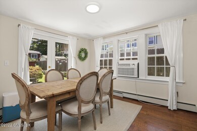 10 Maple St Cos Cob CT 06807-large-009-0