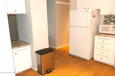 931 Periwinkle Cir, Sebastian, FL 32976 - photo 5