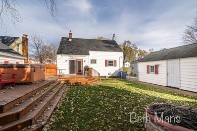 1010 Hollywood St NE, Grand Rapids, MI 49505 - photo 4