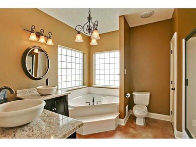 Master Bath/Spa.