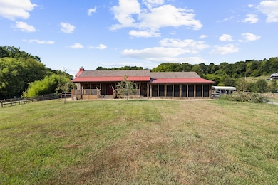 1860 Theta Pike, Columbia, TN 38401 - photo 2