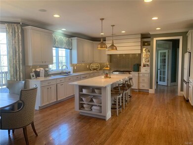 557 Churchill Ln, Allentown, PA 18106 - photo 5