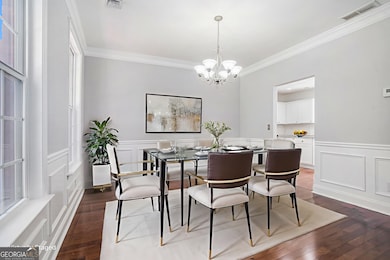 This image has been virtually staged