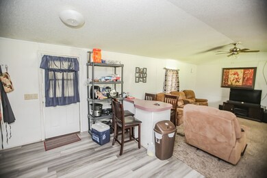 405 Velasco St, Brazoria, TX 77422 - photo 6