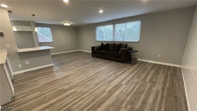 16100 Van Aken Blvd unit 207, Cleveland, OH 44120 - photo 3