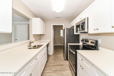 5562 Enchanted Dr, Jacksonville, FL 32244 - photo 5