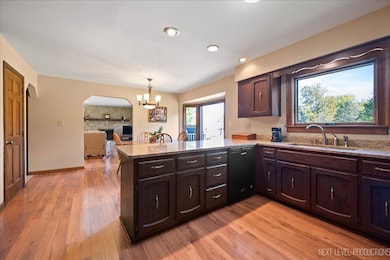 39W955 Deer Run Dr, Saint Charles, IL 60175 - photo 7