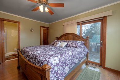 11S464 Book Rd, Naperville, IL 60564 - photo 4