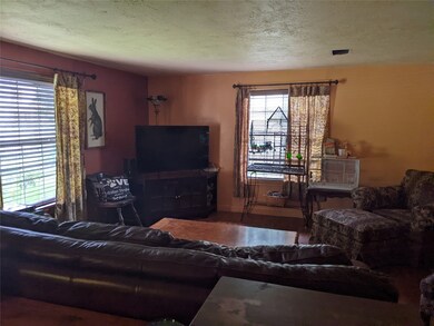 410 Baker Dr, Tomball, TX 77375 - photo 6