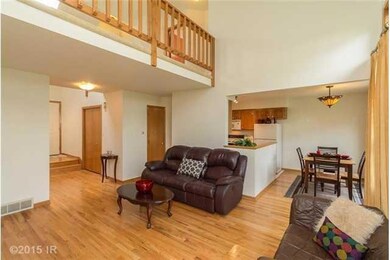 2424 81st Cir, Urbandale, IA 50322 - photo 2