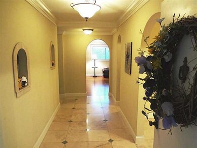 Foyer.