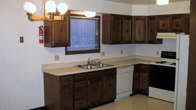 1900 Beaver Place unit 5, Anchorage, AK 99504 - photo 2