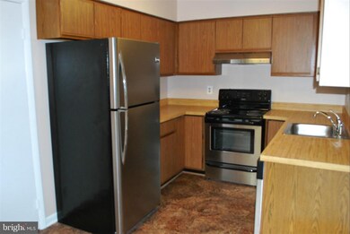 15064 Holleyside Dr, Dumfries, VA 22025 - photo 7