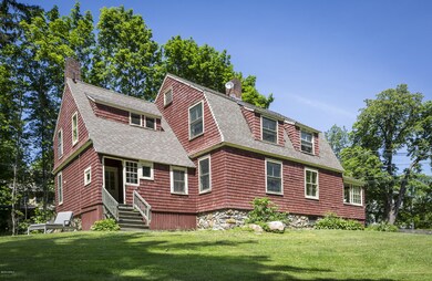 27 Hollenbeck Ave, Great Barrington, MA 01230 - photo 2