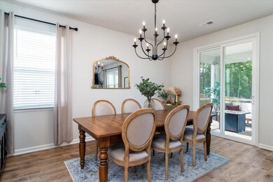 Spacious Dining room or Flex Space