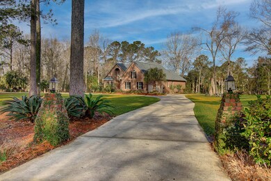 Circular drive to house