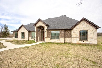 101 Marian Dr, Weatherford, TX 76085 - photo 2