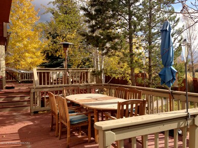 Outdoor Patio - Lanscaping!