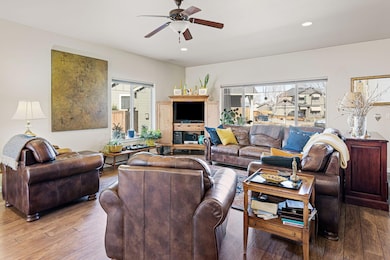 1453 NW 20th Ct, Redmond, OR 97756 - photo 3