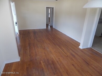 1336 Pine Grove Ct, Jacksonville, FL 32205 - photo 4