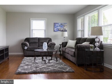 611 Glencroft Cir, Folcroft, PA 19032 - photo 4