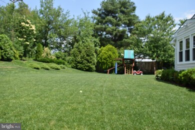 12212 Raritan Ln, Bowie, MD 20715 - photo 6