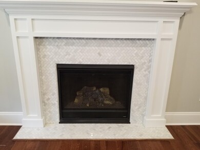 166 Bayberry Dr, Milford, PA 18337 - photo 4