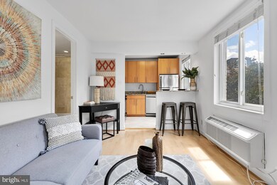 2001 Allen Place NW unit 203, Washington, DC 20009 - photo 4