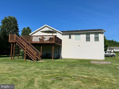 308 Hollida Ln, Martinsburg, WV 25404 - photo 6