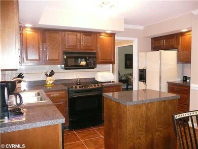 Kitchen - Updated Countertops, Appliances and Floo