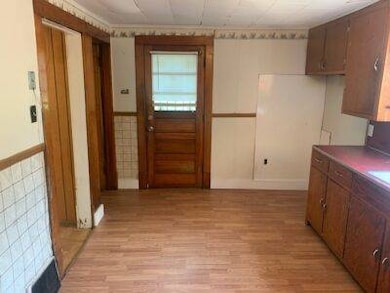 721 Forest Ave, Alliance, OH 44601 - photo 6