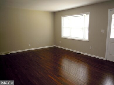 113 E Timonium Rd, Lutherville Timonium, MD 21093 - photo 5