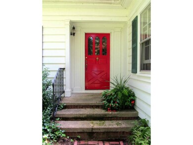 Gracious front entrance way!