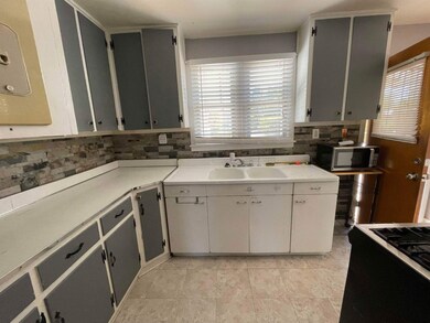 811 Mountain unit B, Espanola, NM 87532 - photo 5