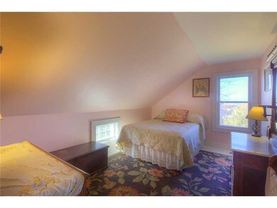 Bedroom. 13  7