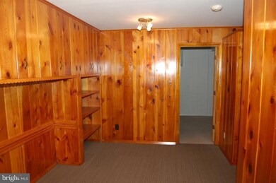 14228 Chadwick Ln, Rockville, MD 20853 - photo 6