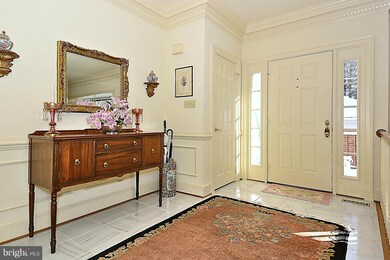 9465 Turnberry Dr, Potomac, MD 20854 - photo 4