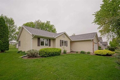 639 Stonebriar Ln, Oregon, WI 53575 - photo 2