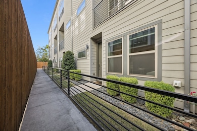 4226 Roseland Ave unit 203, Dallas, TX 75204 - photo 4