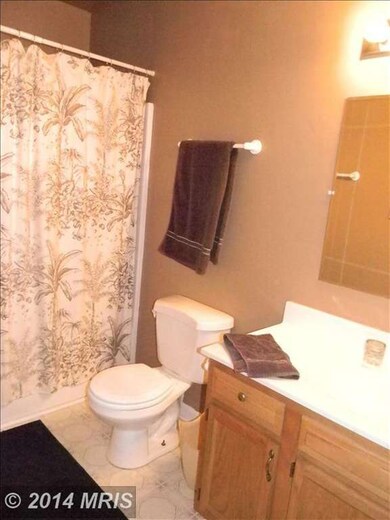 1737 N Lakeshore Dr, Louisa, VA 23093 - photo 3