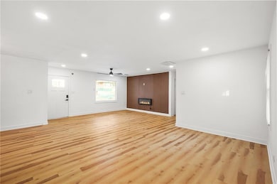 766 Pegg Rd SW, Atlanta, GA 30315 - photo 5