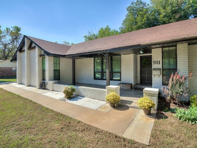 911 Rosebrier Ct, Guthrie, OK 73044 - photo 3