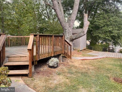 6939 Westhampton Dr, Alexandria, VA 22307 - photo 7